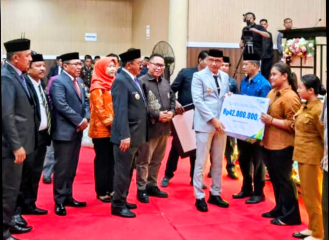 Peringatan HUT Ke 26 Kabupaten Boalemo Diwarnai Penyerahan Klaim Kematian Peserta Jamsostek - BeritaNasional.ID - Kantor Berita Nasional, Berita Terkini, Politik dan Hukum